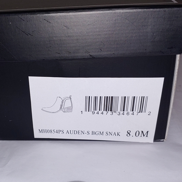 Cute snake skin patterned booties - Picture 7 of 7